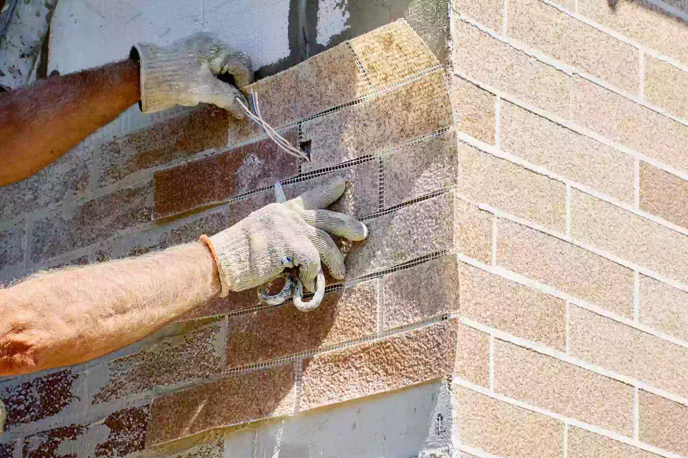 Rivestimenti-in-PVC-e-sasso-per-ristrutturazioni-complete-alle-facciate-di-casa-e-condominio-a-Milano-Monza-e-Brianza Rivestimenti in PVC e sasso per ristrutturazioni complete alle facciate di casa e condominio a Milano Monza e Brianza