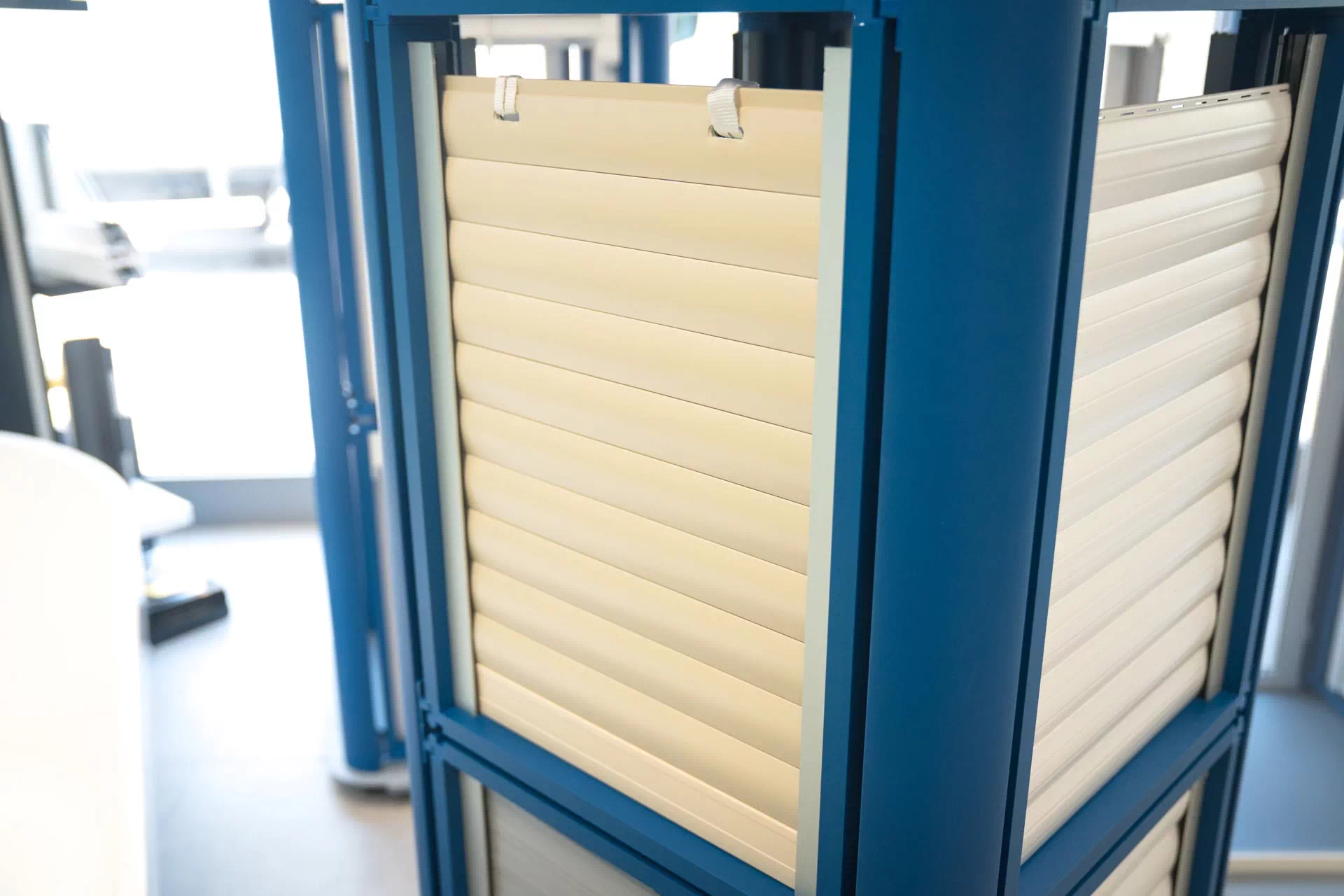 Sistemi-oscuranti-dei-migliori-materiali-fibra-di-vetro-alluminio-e-PVC-venduti-a-Milano-e-Monza-Brianza Sistemi oscuranti dei migliori materiali: fibra di vetro, alluminio e PVC; venduti a Milano e Monza Brianza